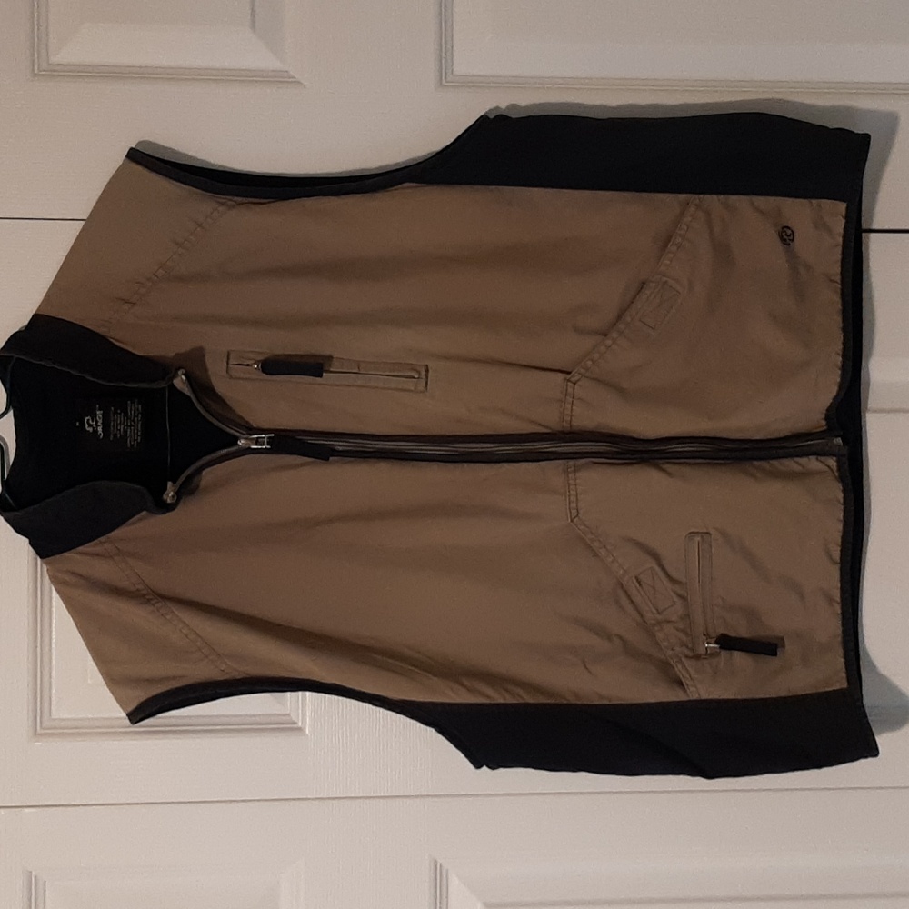 Rage multi-pocketed vest